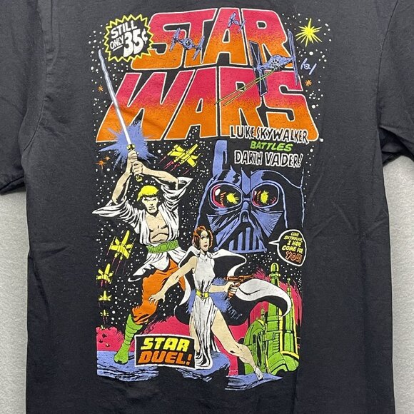 Star Wars Luke Skywalker Battles Darth Vader Black Graphic T-Shirt M Mad Engine - Picture 2 of 7